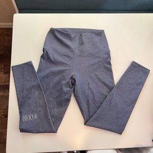 FLEO Silky Silk El Toro 25” - Medium Granite Flower